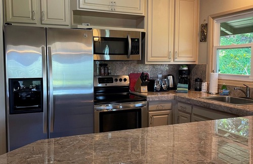 Kaanapali Cottage | Lovely and Spacious Cottage with A/C