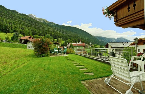 Sankt Anton am Arlberg Apartment | Lovely Apartment in Sankt Anton am Arlberg near Ski Area