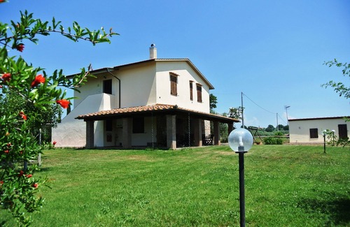 Magliano in Toscana Apartment | Lovely apartment for 4 people with TV and pets allowed