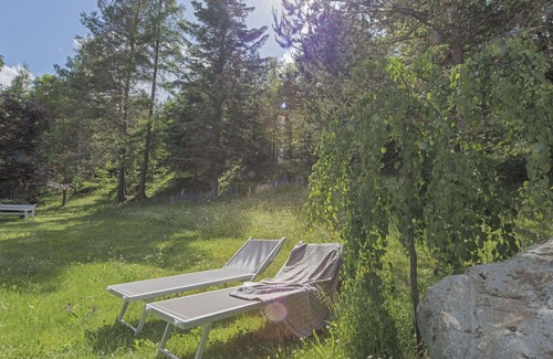 Innsbruck Apartment | Lovely apartment for 2 guests with TV, balcony and pets allowed
