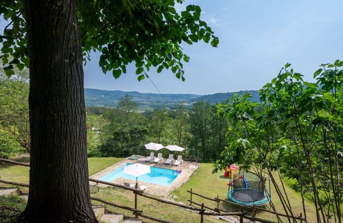 Monastero Bormida Apartment | Lovely apartment for 2 guests with WIFI, pool and TV