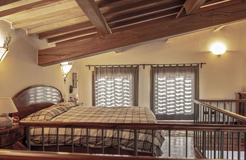 Capraia e Limite Apartment | Lovely apartment for 2 guests with WIFI, pool, TV and parking