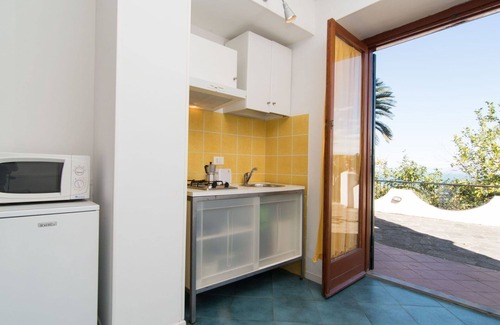 Casamicciola Terme Villa | Lovely apartment in villa for 12 people with WIFI, TV, patio and parking