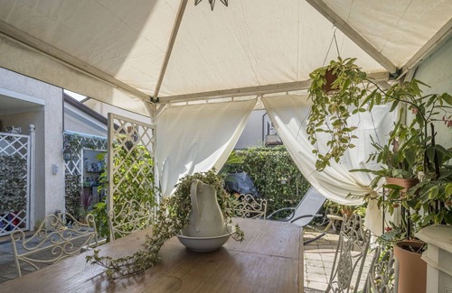 Seravezza Apartment | Lovely apartment for 6 people with hot tub, WIFI, A/C, balcony and pets allowed