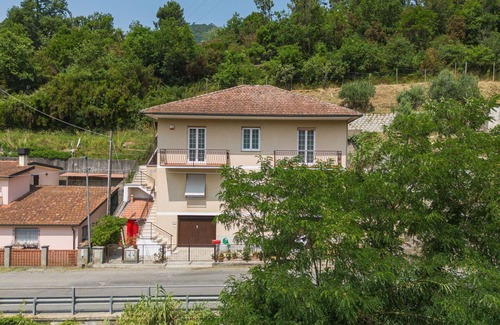 Casarza Ligure Apartment | Lovely apartment for 6 guests with private pool, A/C, WIFI, TV and terrace