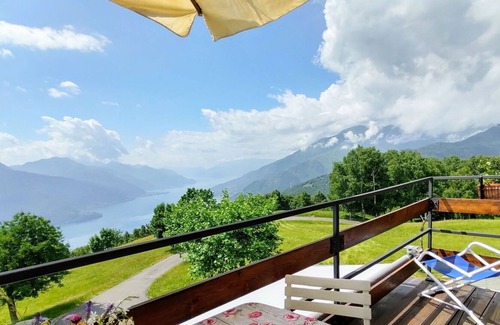 Peglio Apartment | Lovely apartment for 4 people with WIFI, TV, balcony, pets allowed and parking
