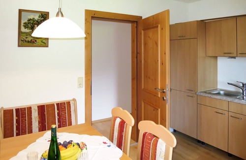 Holdernach Apartment | Lovely apartment for 4 guests with WIFI, TV, balcony and parking