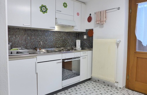 Lauterbrunnen Apartment | Lovely apartment for 4 guests with WIFI, patio and parking