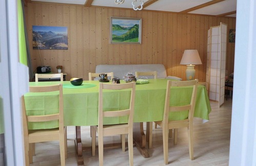 Lauterbrunnen Apartment | Lovely apartment for 4 guests with WIFI, patio and parking
