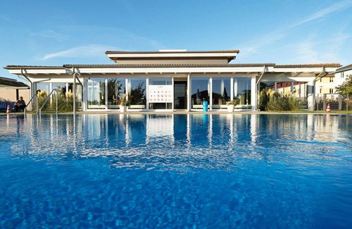 Tarnewitz Apartment | Lovely apartment for 4 guests with pool, WIFI, TV and terrace