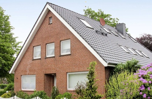 Neuenkirchen Apartment | Lovely apartment for 4 guests with WIFI, TV, patio, pets allowed and parking
