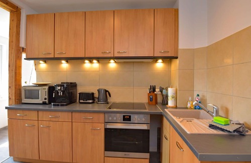Zella-Mehlis Apartment | Lovely apartment for 4 people with WIFI, TV and pets allowed