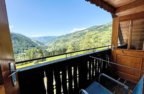 Donnersbach Apartment | Lovely apartment for 6 people with WIFI, TV, patio and pets allowed