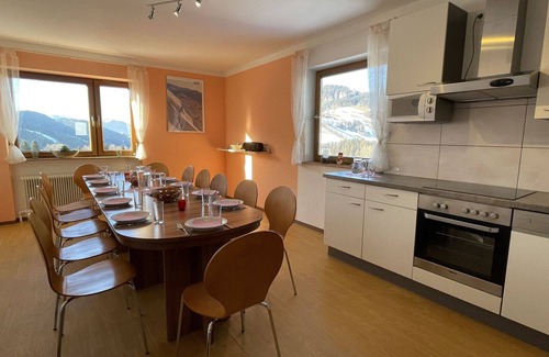 Sonnenberg Apartment | Lovely apartment for 14 guests with WIFI, TV, balcony and pets allowed