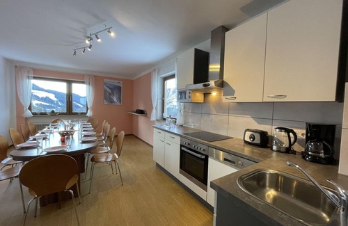Sonnenberg Apartment | Lovely apartment for 14 guests with WIFI, TV, balcony and pets allowed