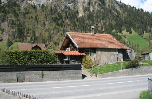 Kandergrund Apartment | Lovely apartment for 4 people with WIFI, balcony and pets allowed