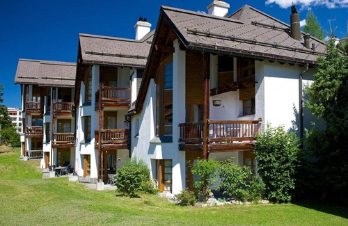 Lenzerheide Apartment | Lovely apartment for 5 guests with pool, TV and balcony