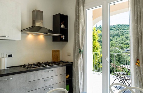 Pontedassio Apartment | Lovely apartment for 6 guests with WIFI, pool, patio and pets allowed