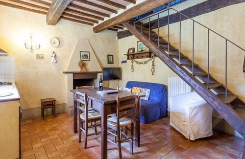 Monteleone d'Orvieto Apartment | Lovely apartment for 4 guests with WIFI, pool