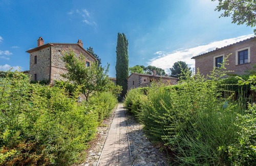 Monteleone d'Orvieto Apartment | Lovely apartment for 4 guests with WIFI, pool