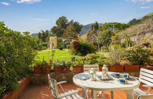 Latte Apartment | Lovely apartment for 4 people with A/C, WIFI, pool, TV, terrace and pets allowed