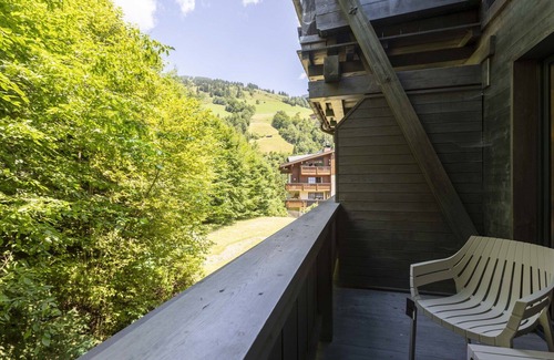 Vorderglemm Apartment | Lovely apartment for 6 people with WIFI, TV, balcony, panoramic view and parking