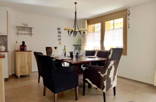 Kandersteg Apartment | Lovely apartment for 4 guests with WIFI, TV, terrace, panoramic view and parking