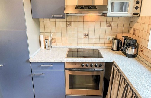 Schonebeck Apartment | Lovely apartment for 3 people with WIFI, TV and balcony