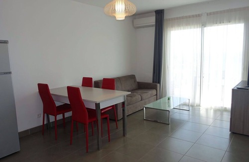 Macinaggio Apartment | Lovely apartment for 4 guests with A/C, TV, terrace, pets allowed and parking