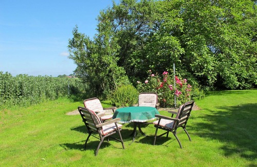 Wangerland Apartment | Lovely apartment for 2 guests with WIFI, TV and patio