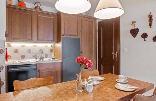 Parpan Apartment | Lovely apartment for 3 people with TV and balcony