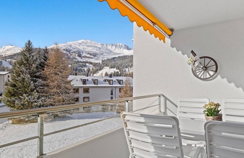 Parpan Apartment | Lovely apartment for 3 people with TV and balcony