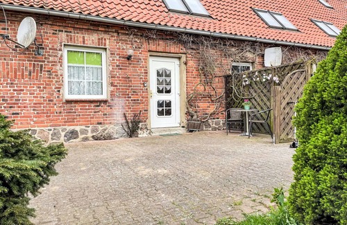 Granzin Apartment | Lovely apartment for 3 guests with WIFI, TV, patio, pets allowed and panoramic view