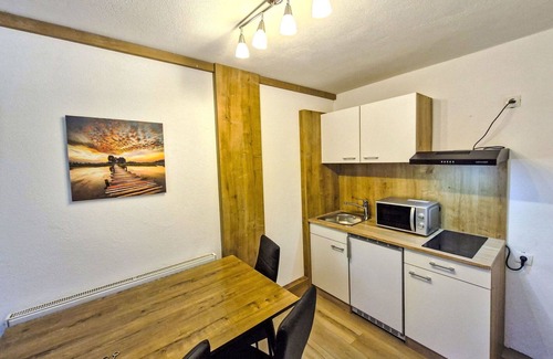 Huben Apartment | Lovely apartment for 4 guests with WIFI, TV, patio and pets allowed