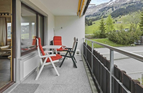 Parpan Apartment | Lovely apartment for 4 guests with WIFI, TV, balcony and pets allowed