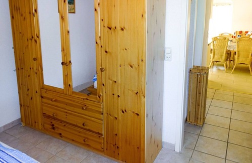 Gollwitz Apartment | Lovely apartment for 4 guests with WIFI, TV, balcony and parking
