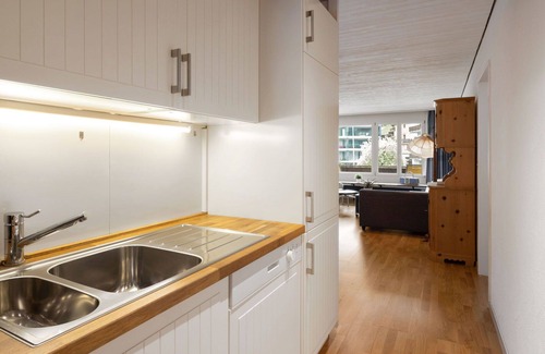 Davos-Dorf Apartment | Lovely apartment for 4 guests with WIFI, pool, TV and balcony