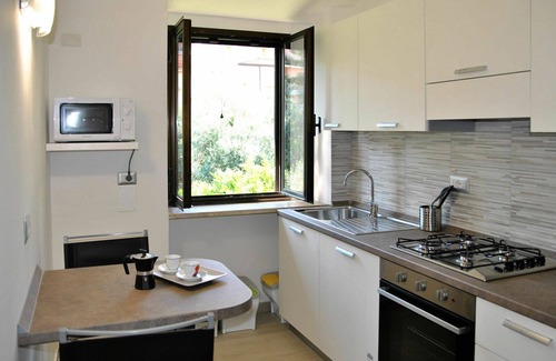 Formia Apartment | Lovely apartment for 4 guests with A/C, WIFI, TV, terrace and pets allowed