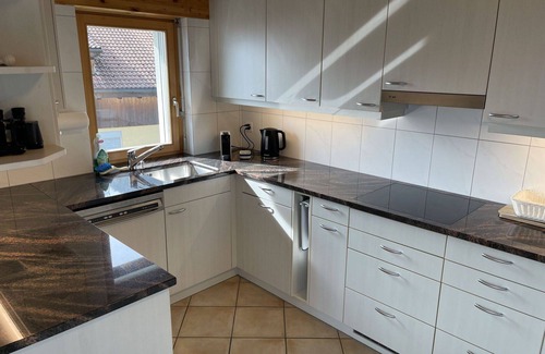Amden Apartment | Lovely apartment for 5 guests with WIFI, TV, terrace, pets allowed and panoramic view