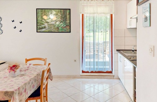 Cancini Apartment | Lovely apartment for 5 guests with A/C, WIFI, TV, terrace and parking