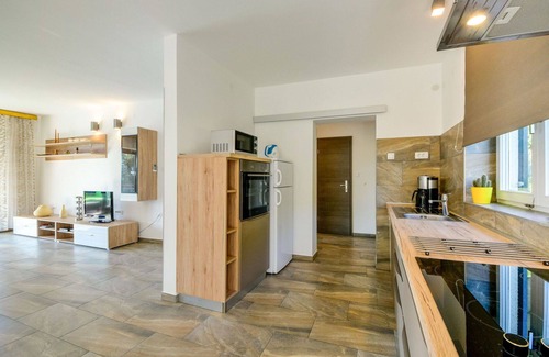 Municipality of Omisalj Apartment | Lovely apartment for 5 guests with A/C, WIFI, TV, terrace and pets allowed