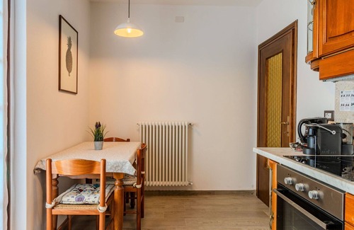 Peglio Apartment | Lovely apartment for 5 people with WIFI, TV, patio and pets allowed