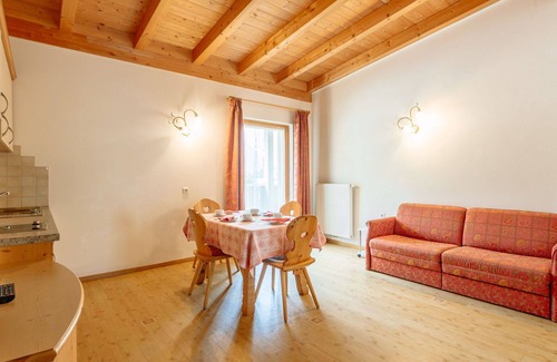 Solda Apartment | Lovely apartment for 5 guests with WIFI, TV, terrace, pets allowed and panoramic view