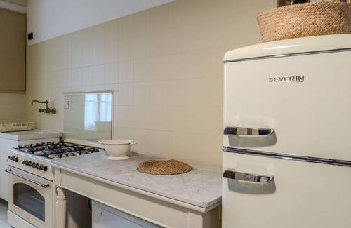 Dorio Apartment | Lovely apartment for 5 people with hot tub, WIFI, patio and pets allowed