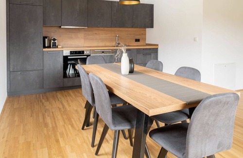 Fronhausen Apartment | Lovely apartment for 6 people with WIFI, TV and patio