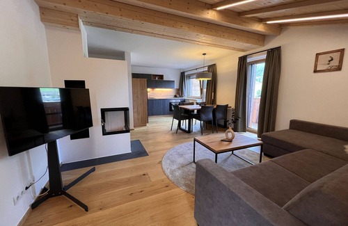 Soell Apartment | Lovely apartment for 6 guests with WIFI, TV and balcony
