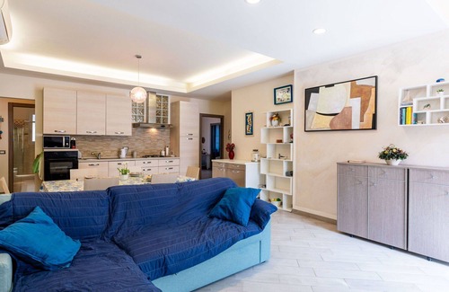 Ceriale Apartment | Lovely apartment for 6 people with WIFI, A/C, terrace and parking