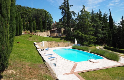 Volterra Apartment | Lovely apartment for 6 guests with pool, WIFI and panoramic view, close to San Gimignano