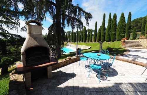 Volterra Apartment | Lovely apartment for 6 guests with pool, WIFI and panoramic view, close to San Gimignano