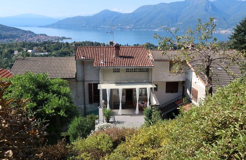 Luino Apartment | Lovely apartment for 6 people with WIFI, TV and terrace